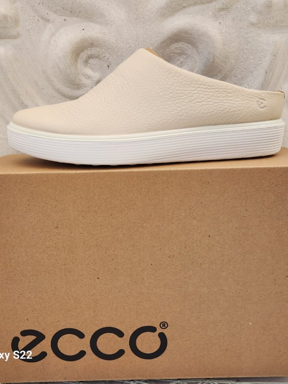 ECCO Light Beige "Soft 60" Slide clogs. NIB. Size Various